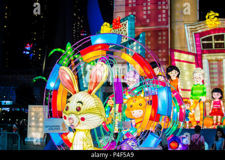 Les lanternes de célébration de l'année du chien à la rivière Hongbao à Singapour Banque D'Images