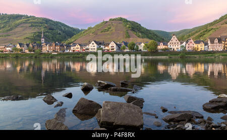 Alf à Calmont sur la Moselle en Allemagne. Banque D'Images