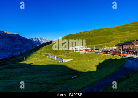 Célèbre train entre Grindelwald et de la gare ferroviaire de Jungfraujoch - Top of Europe, Suisse Banque D'Images