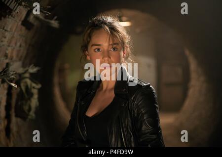 Titre original : TERMINATOR GENISYS. Titre en anglais : TERMINATOR GENISYS. Directeur de film : ALAN TAYLOR. Année : 2015. Stars : EMILIA CLARKE. Credit : PARAMOUNT PICTURES / Album Banque D'Images