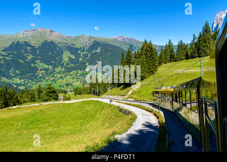 Célèbre train entre Grindelwald et de la gare ferroviaire de Jungfraujoch - Top of Europe, Suisse Banque D'Images