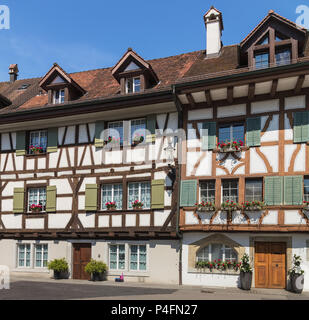 Bremgarten, Suisse - 16 juin 2018 : immeubles de la partie historique de la ville. Bremgarten est une commune suisse du canton d'Argovie, de ses m Banque D'Images