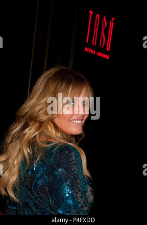 Nicole Eggert Nicole Eggert a photographié à la 38e anniversaire et célébration de sa prochaine apparition sur VH1 Celebrity Fit Club à TABU Lounge Ultra au MGM Grand Resort à Las Vegas, NV le 30 janvier 2010. © Crédit : Digital / MediaPunch Banque D'Images