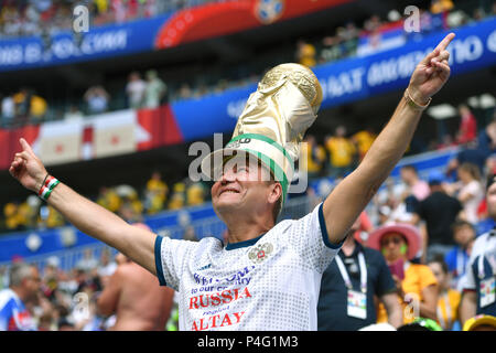 Samara, Russie. 21 Juin, 2018. Fédération de ventilateur, fan de football, avec la coupe, tasse comme coiffures, l'homme, maenlich. Danemark (DEN) - Australie (AUS) 1-1, premier tour, Groupe C, Match 22, le 21.06.2018 à Samara, Samara Arena. Coupe du Monde de Football 2018 en Russie à partir de la 14.06. - 15.07.2018. Utilisation dans le monde entier | Credit : dpa/Alamy Live News Banque D'Images