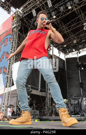 Oshkosh, Wisconsin, USA. 21 Juin, 2018. RUSSELL DICKERSON au cours de pays USA Music Festival à Ford Festival Park à Oshkosh, Wisconsin Crédit : Daniel DeSlover/ZUMA/Alamy Fil Live News Banque D'Images