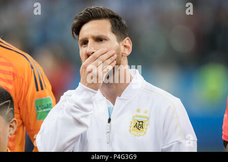 Nizhny Novgorod, Russia. 21 Juin, 2018. Lionel Messi (ARG), serre la main, Présentation, Présentation, Line up, Lineup, Half-length portrait, le geste, le geste, l'Argentine (ARG) - Croatie (CRO) 0 : 3, premier tour, Groupe D, Match 23, sur 21.06 .2018 à Moscou ; Coupe du Monde de Football 2018 en Russie à partir de la 14.06. - 15.07.2018. Utilisation dans le monde entier | Credit : dpa/Alamy Live News Crédit : afp photo alliance/Alamy Live News Banque D'Images