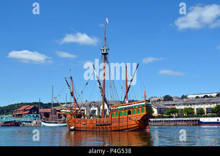 Bristol, Royaume-Uni. 22 juin 2018. UK Weather.Début de la vague de Bristol avec un voyage sur le voilier la réplique de Matthieu. Premières navigations par Jean Cabot en 1497 Bristol à l'Amérique du Nord. Robert Timoney/Alamy/Live/News Banque D'Images