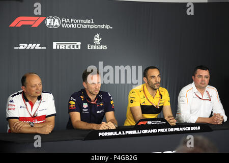 Le Castellet, France. 22 juin 2018, le Circuit Paul Ricard, Le Castellet, France ; Français Grand Prix de Formule 1, essais libres vendredi, Cyril Abiteboul, Directeur Général de Renault Sport F1 Racing Team, Eric Boullier, Directeur de Course de McLaren, Christian Horner, Team Principal de Red Bull Racing et Frédéric Vasseur, Team principal et directeur général de Sauber Motorsport AG Credit : Action Plus Sport Images/Alamy Live News Banque D'Images