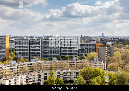 Berlin, Allemagne, bâtiment résidentiel sur Mehringplatz à Berlin-Kreuzberg Banque D'Images