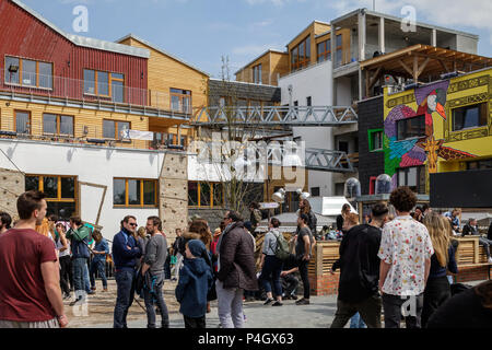 Berlin, Allemagne, nouveau marché en bois 25 dans la région de Berlin-Friedrichshain Holzmarktstrasse Banque D'Images