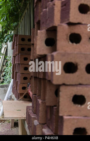 Des piles de brisks autour du chantier de construction Banque D'Images