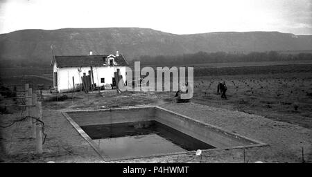 FINCA EL CORNIJAL - CASA DE CAMPO - 50 AÑOS - ByN - NEGATIVO EN CRISTAL. Emplacement : HOTEL EL CORNIJAL, MADRID, ESPAGNE. Banque D'Images