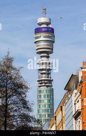 Londres, UK - FENRUARY 16 MAI 2018 : une vue sur le quartier historique de BT Tower, situé dans le quartier de Londres Fitzrovia au Royaume-Uni, le 16 février 2018. Banque D'Images