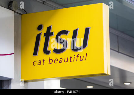 Londres, Royaume-Uni - 16 février 2018 : le signe au-dessus de l'entrée de Itsu dans le centre de Londres, le 16 février 2018. Itsu est une chaîne britannique de Asian-inspi Banque D'Images