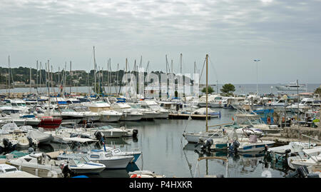 Juan Le Pins, Antibes, France, juin 2018, une vue sur les bateaux dans la Marina Banque D'Images