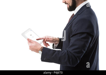 Portrait of businessman in suit using digital tablet avec site web de google, isolated on white Banque D'Images