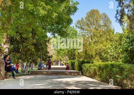 Shiraz, Iran - Mars 25, 2018 : Le Jardin d'Eram est historique jardin persan Banque D'Images