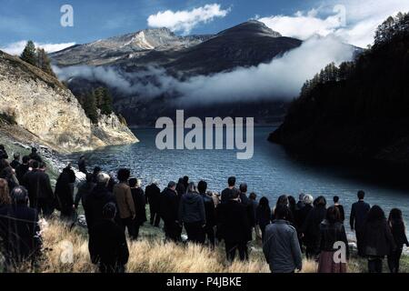 Titre original : les revenants. Titre en anglais : LE RETOUR. Directeur de film : FABRICE GOBERT. Année : 2012. Credit : CANAL  + / Album Banque D'Images