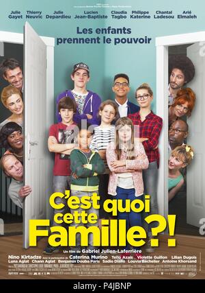 Titre original : C'EST QUOI CETTE FAMILLE ?  !. Titre en anglais : C'EST QUOI CETTE FAMILLE ?  !. Directeur de film : GABRIEL JULIEN-LAFERRIERE. Année : 2016. Credit : BONNE PIOCHE/REZO PROD/TF1/UGC/M6/FILMS/UMEDIA UFUND/OCS/M6//Album Banque D'Images