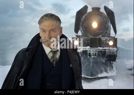 Titre original : LE MEURTRE DE L'ORIENT EXPRESS. Titre en anglais : LE MEURTRE DE L'ORIENT EXPRESS. Film Réalisateur : Kenneth Branagh. Année : 2017. Stars : Kenneth Branagh. Crédit : 20TH CENTURY FOX / Album Banque D'Images