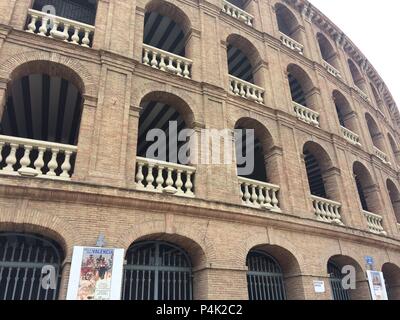 Façade de la tauromachie de style espagnol à Valence, Espagne Banque D'Images
