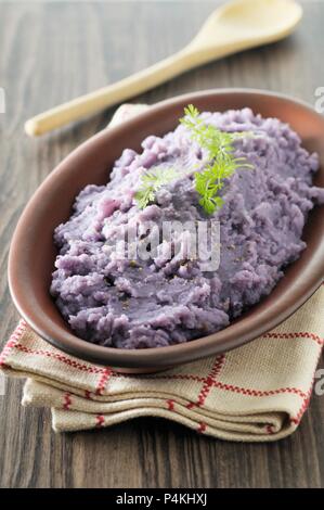 Purée de pommes de terre violette Banque D'Images