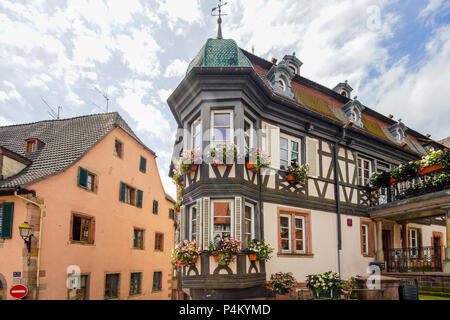 Hôtel de ville de Barr en Alsace village la capitale des Vins du Bas-Rhin, France. Banque D'Images