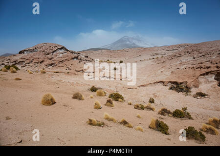 Des formations rocheuses, Salar de Tara Parc Naturel, San Pedro de Atacama, Chili Banque D'Images