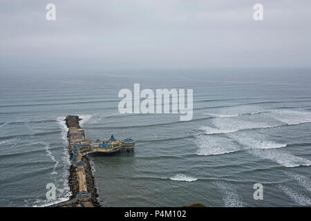 Rosa Nautica Restaurant sur le quai, la baie de Lima, Miraflores, Lima, Pérou Banque D'Images