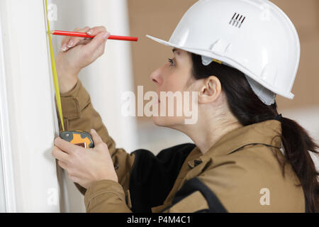 Mur de mesure architecte avec ruller flexible Banque D'Images