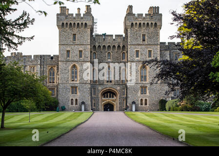 Le Château de Windsor comme c'était la nuit avant le mariage royal de Son Altesse Royale le prince Harry et Mme Meghan Markle. Banque D'Images