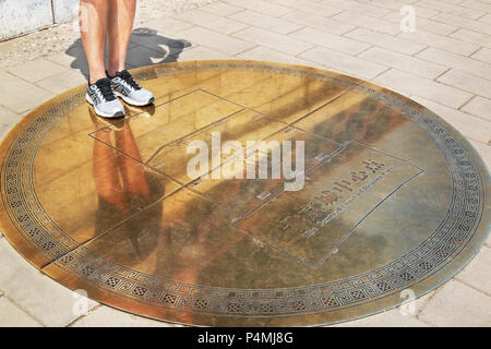 Plaque en laiton du point central de la capitale de la Chine la ville de Beijing. Banque D'Images