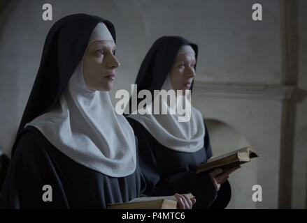 Film Original Titre : LES innocentes. Titre en anglais : LES innocentes. Film Réalisateur : Anne Fontaine. Année : 2016. Stars : AGATA BUZEK. Credit : MANDARIN FILMS/FILM/AÉROPLAN MARS FILMS/France 2 Cinéma/SCOP / Album Banque D'Images