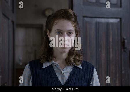 Film Original Titre : LES innocentes. Titre en anglais : LES innocentes. Film Réalisateur : Anne Fontaine. Année : 2016. Stars : LOU DE LAAGE. Credit : MANDARIN FILMS/FILM/AÉROPLAN MARS FILMS/France 2 Cinéma/SCOP / Album Banque D'Images