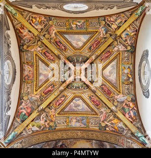 Parme, Italie - 16 avril 2018 : la fresque au plafond du transept nord de Dome par Orazio Samacchini (1570-1574). Banque D'Images