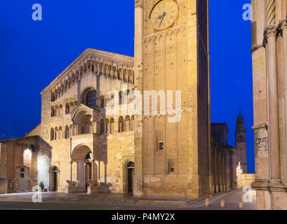 Parma - Le Dôme - Duomo (la Cattedrale di Santa Maria Assunta). Banque D'Images