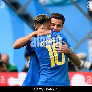 Saint Petersburg, Russie. 22 juin 2018. XXXX du Brésil lance la balle pendant la Coupe du Monde Groupe E match entre le Brésil et le Costa Rica à Saint Petersbourg Stadium Crédit : Andre Paes/Alamy Live News Banque D'Images