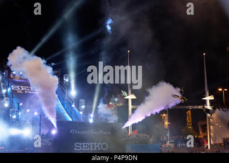 Kiel, Allemagne. 22 Juin, 2018. L'OCÉAN Jump Night Show avec du feu, de la musique et de laser au cours de la Kieler Woche 2018 © Björn Deutschmann/Alamy Live News Banque D'Images