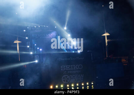 Kiel, Allemagne. 22 Juin, 2018. L'OCÉAN Jump Night Show avec du feu, de la musique et de laser au cours de la Kieler Woche 2018 © Björn Deutschmann/Alamy Live News Banque D'Images