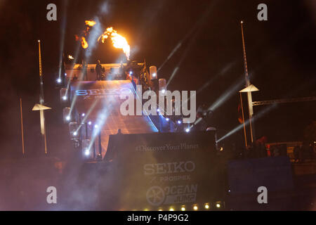 Kiel, Allemagne. 22 Juin, 2018. L'OCÉAN Jump Night Show avec du feu, de la musique et de laser au cours de la Kieler Woche 2018 © Björn Deutschmann/Alamy Live News Banque D'Images