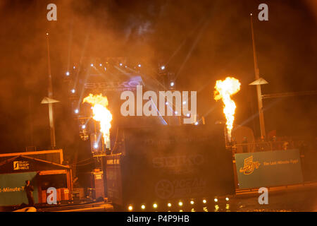 Kiel, Allemagne. 22 Juin, 2018. L'OCÉAN Jump Night Show avec du feu, de la musique et de laser au cours de la Kieler Woche 2018 © Björn Deutschmann/Alamy Live News Banque D'Images