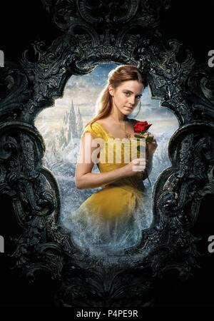 Titre original : LA BELLE ET LA BÊTE. Titre en anglais : LA BELLE ET LA BÊTE. Directeur de film : BILL CONDON. Année : 2017. Stars : EMMA WATSON. Credit : MANDEVILLES FILMS/WALT DISNEY PICTURES / Album Banque D'Images