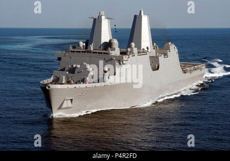 Du Mexique (15 mai 2012) Le transport amphibie Navire dock Pre-Commissioning (PCU) Anchorage (LPD 23) effectue des essais en mer du constructeur. Banque D'Images