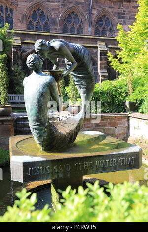 Le jardin historique dans le cloître de la cathédrale de Chester, nord-ouest de l'Angleterre, Royaume-Uni Banque D'Images