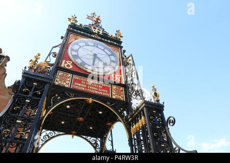 Le plus photographié et landmark Eastgate Clock, sur le mur de la ville historique de Chester, le nord-ouest de l'Angleterre, Royaume-Uni Banque D'Images