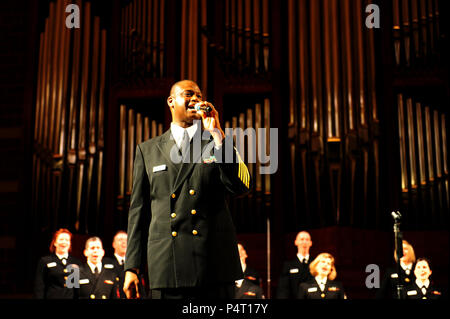 PALOS HEIGHTS ILLINOIS (12 mars 2012) chef Daryl en prestation au Duff Martin et Janet Ozinga Chapelle au cours de la mer chalumeaux d'evening tour concert à Palos Heights, Illinois La Mer chalumeaux est parti le 4 mars sur leurs 18 jours de visites à travers le midwest. Banque D'Images