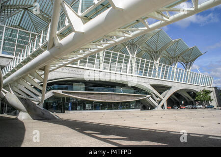 Lisbonne, Portugal - 17 septembre 2006 : l'extérieur de la station de métro de l'Oriente, l'exemple de l'architecture moderne de Lisbonne. Banque D'Images