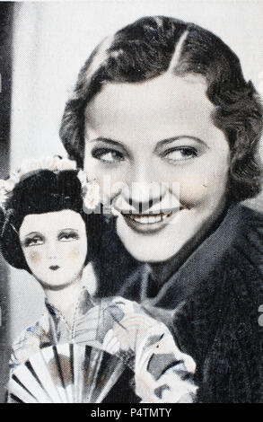 'Sylvia Sidney (né Sophia Kosow ; Août 8, 1910 - 1 juillet 1999) était une actrice américaine de la scène, de l'écran et le cinéma numérique, l'amélioration de la reproduction d'une image historique Banque D'Images