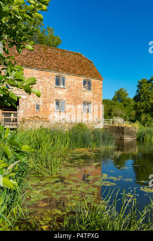 Sherborne Dorset Angleterre 22 juin 2018 l'ancien moulin sur la rivière Stour Banque D'Images