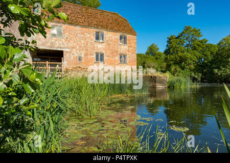 Sherborne Dorset Angleterre 22 juin 2018 l'ancien moulin sur la rivière Stour Banque D'Images